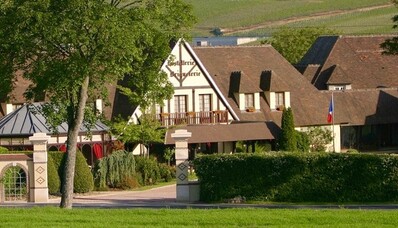 Hostellerie La Briqueterie Epernay Champagne escapadă gourmet cu elicopterul