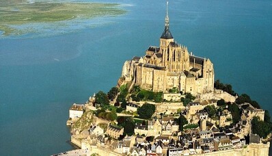 Închiriere avion privat Aerodromul Granville Mont Saint Michel