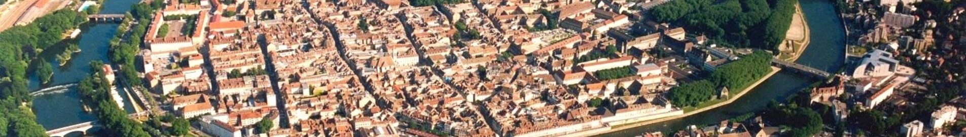 Besançon La Vèze : închiriere avion privat 