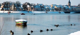 Niort Souche: închiriere avion privat 