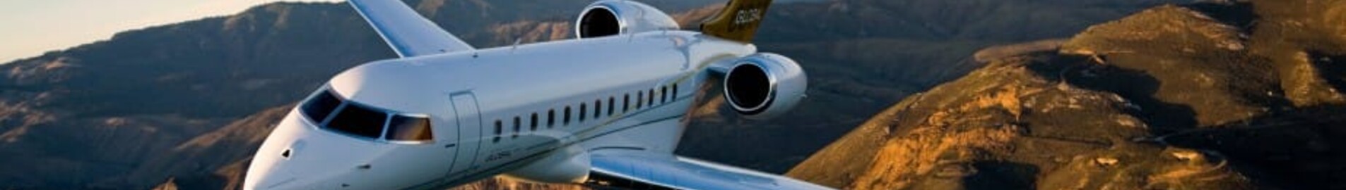 Cum pot rezerva un avion privat?