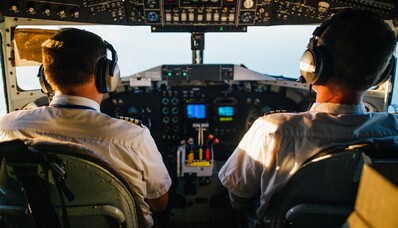 Cum pot deveni pilot de avion privat?