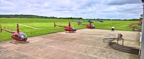 Wycombe Air Park: închiriere de avioane private 
