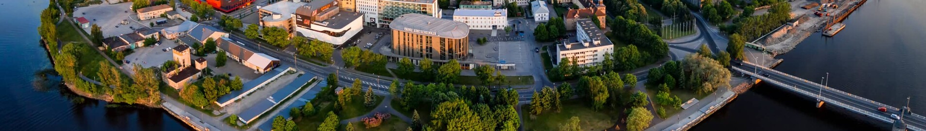 Parnu : închiriere avion privat 