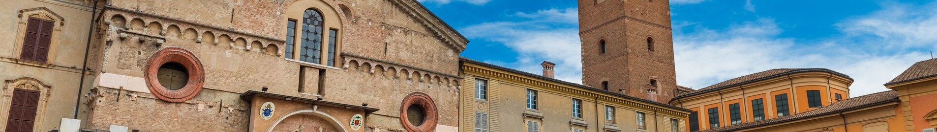 Reggio Emilia : închiriere avion privat 