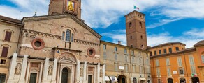 Reggio Emilia : închiriere avion privat 