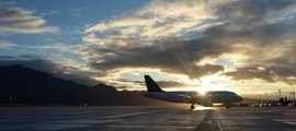 Deblin: închiriere avion privat 