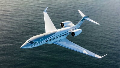 De ce sunt albe avioanele private?