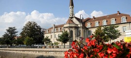 Caen-Carpiquet: închiriere avion privat 