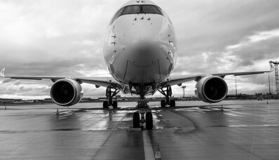 Un seminar corporativ de succes: de ce să optați pentru un avion sau elicopter privat?