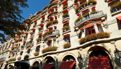 Hotel de lux în Paris: un sejur de vis la Hôtel Plaza Athénée