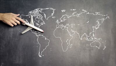 Poate o agenție de turism să închirieze un avion privat?