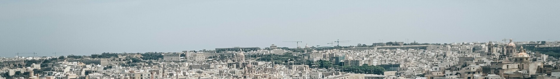 Hamburg - Valletta : închiriere avion privat