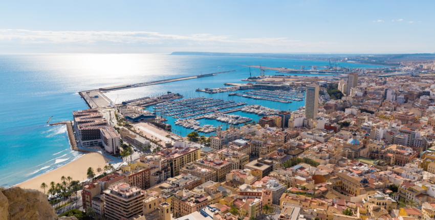 Alicante - Ibiza: transfer cu elicopterul