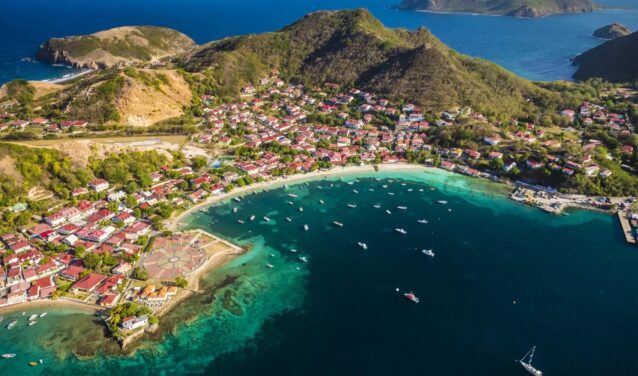 Fort-de-France - Les Saintes: transfer cu elicopterul