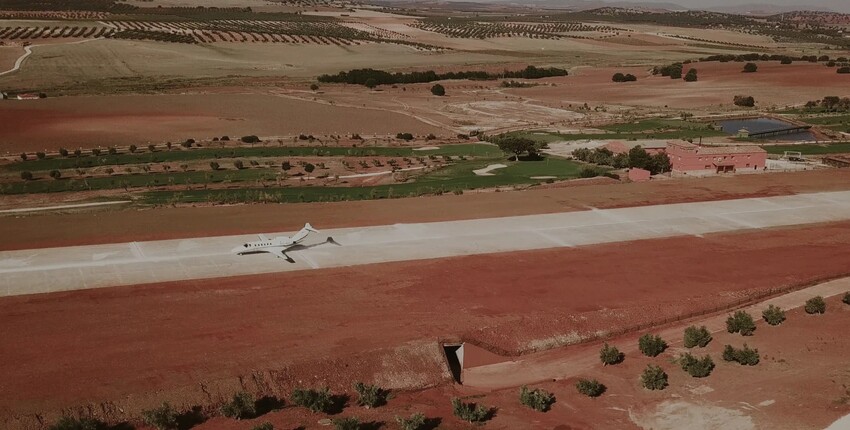 La Caminera: destinație pentru avioane private